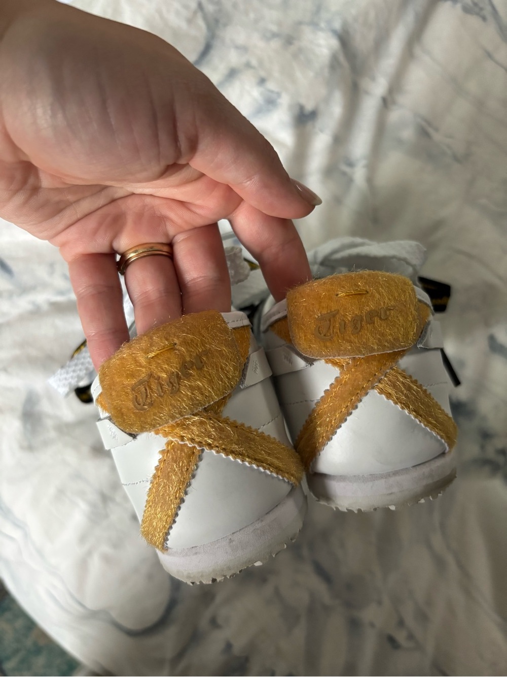 Onitsuka Tigers LIMITED EDITION Year of the Horse Mexico 66 - Picture 7 of 11